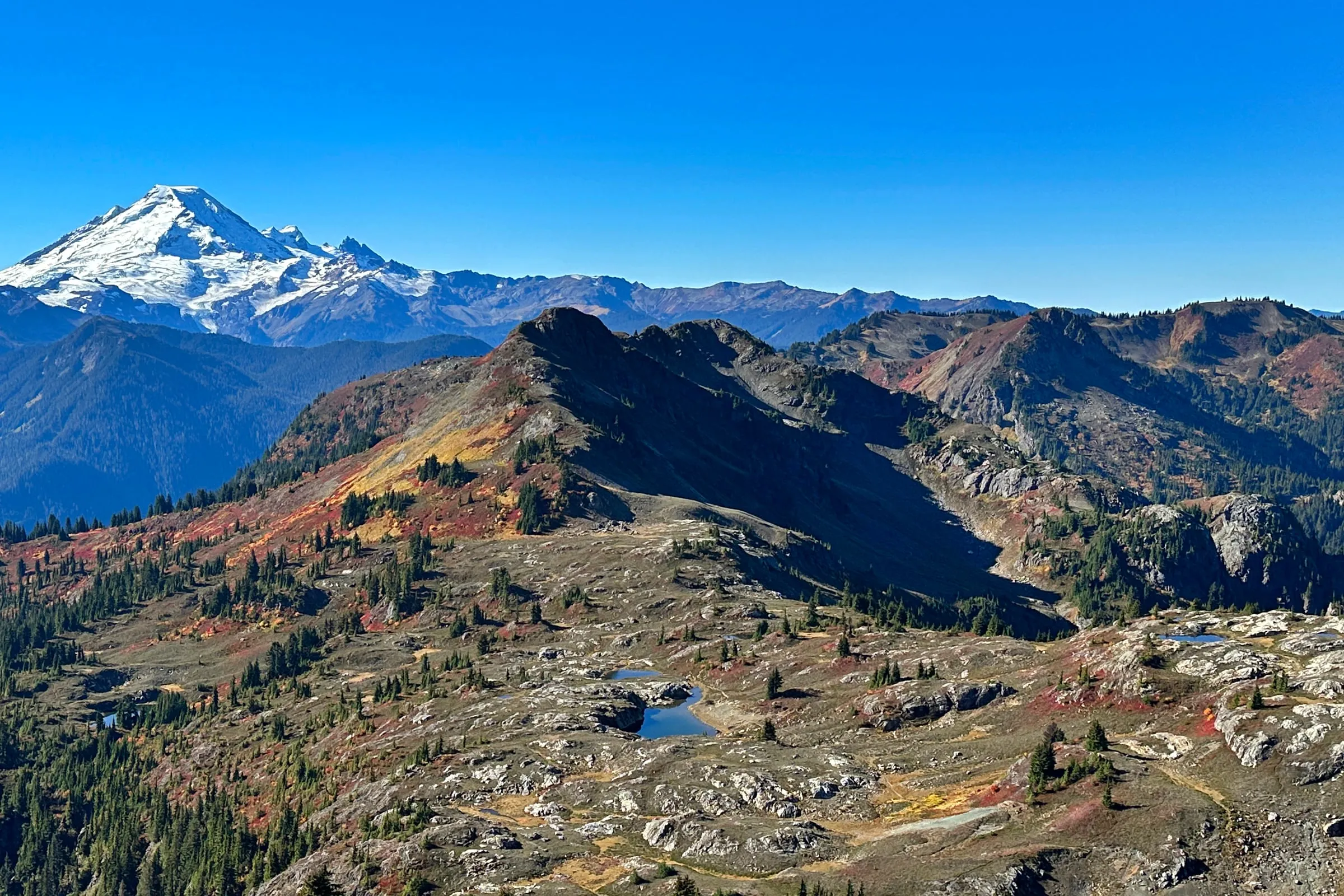 Yellow Aster Butte: the tarns, the fall color, and the parking problem